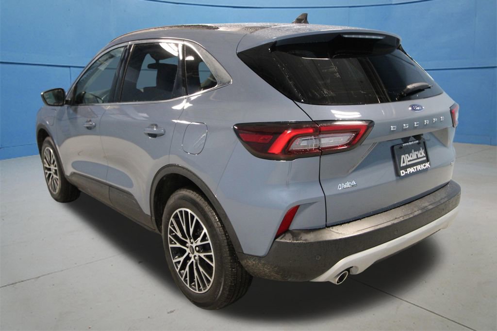 Used 2025 Ford Escape SE FWD image 32