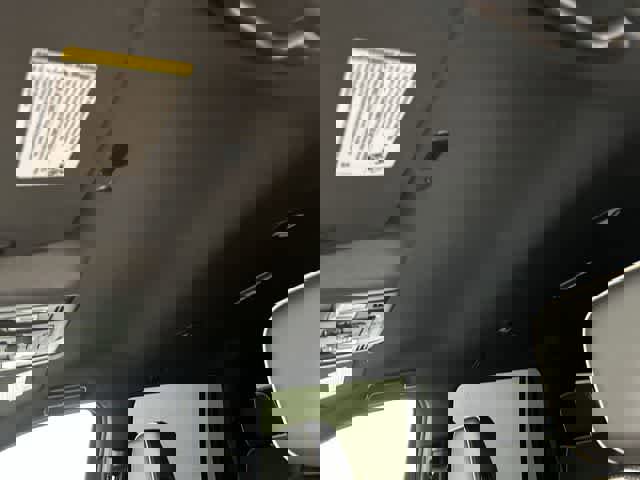 Used 2023 Chevrolet Suburban Premier image 28