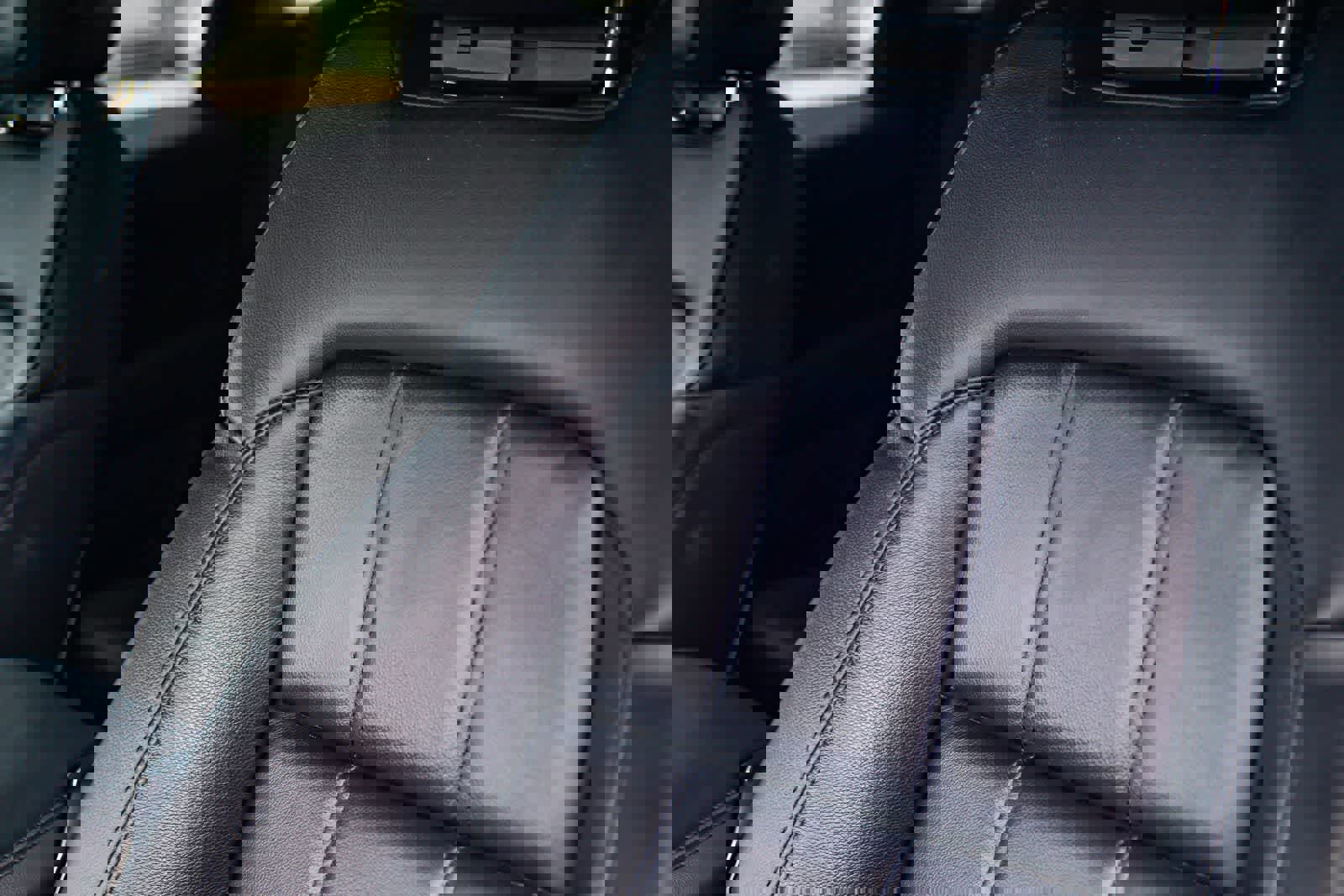 Used 2020 Land Rover Range Rover Sport SE image 25