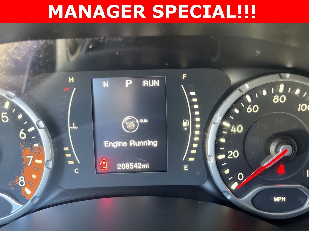 Used 2016 Jeep Renegade Latitude w/ Cold Weather Group image 19