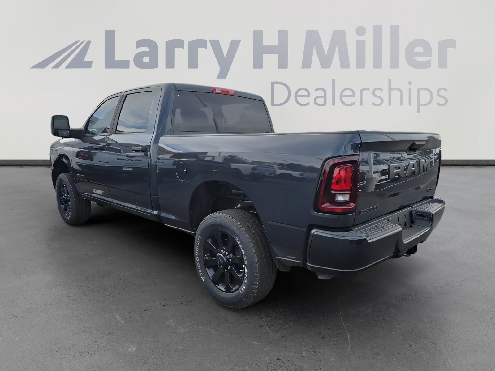 New 2026 RAM 2500 Big Horn AWD/4WD image 3