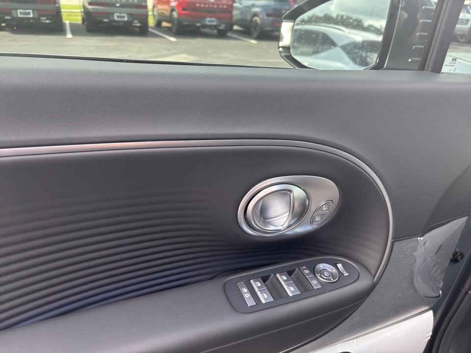 New 2026 Hyundai Ioniq 9 Limited image 32