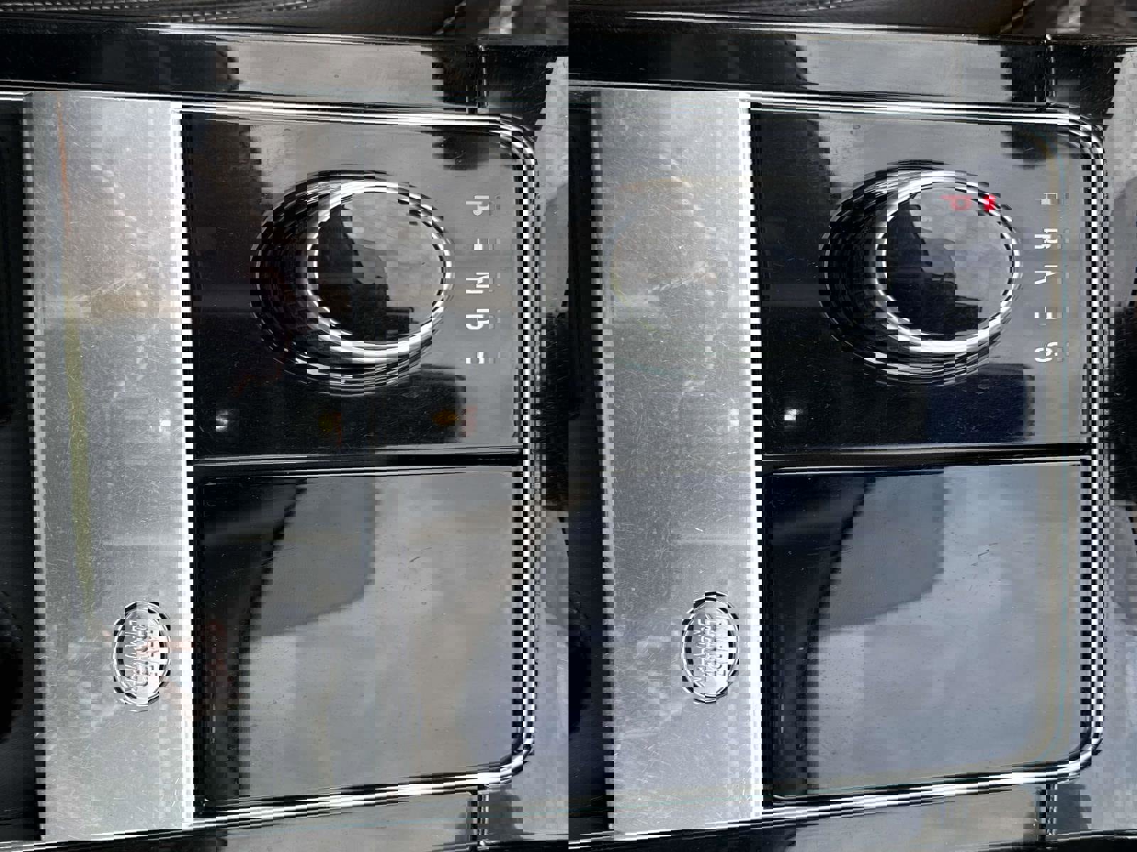 Used 2020 Land Rover Range Rover Velar S image 26