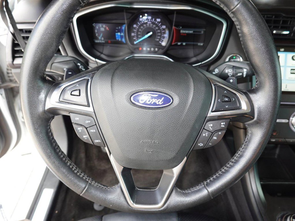 Used 2018 Ford Fusion Titanium image 13