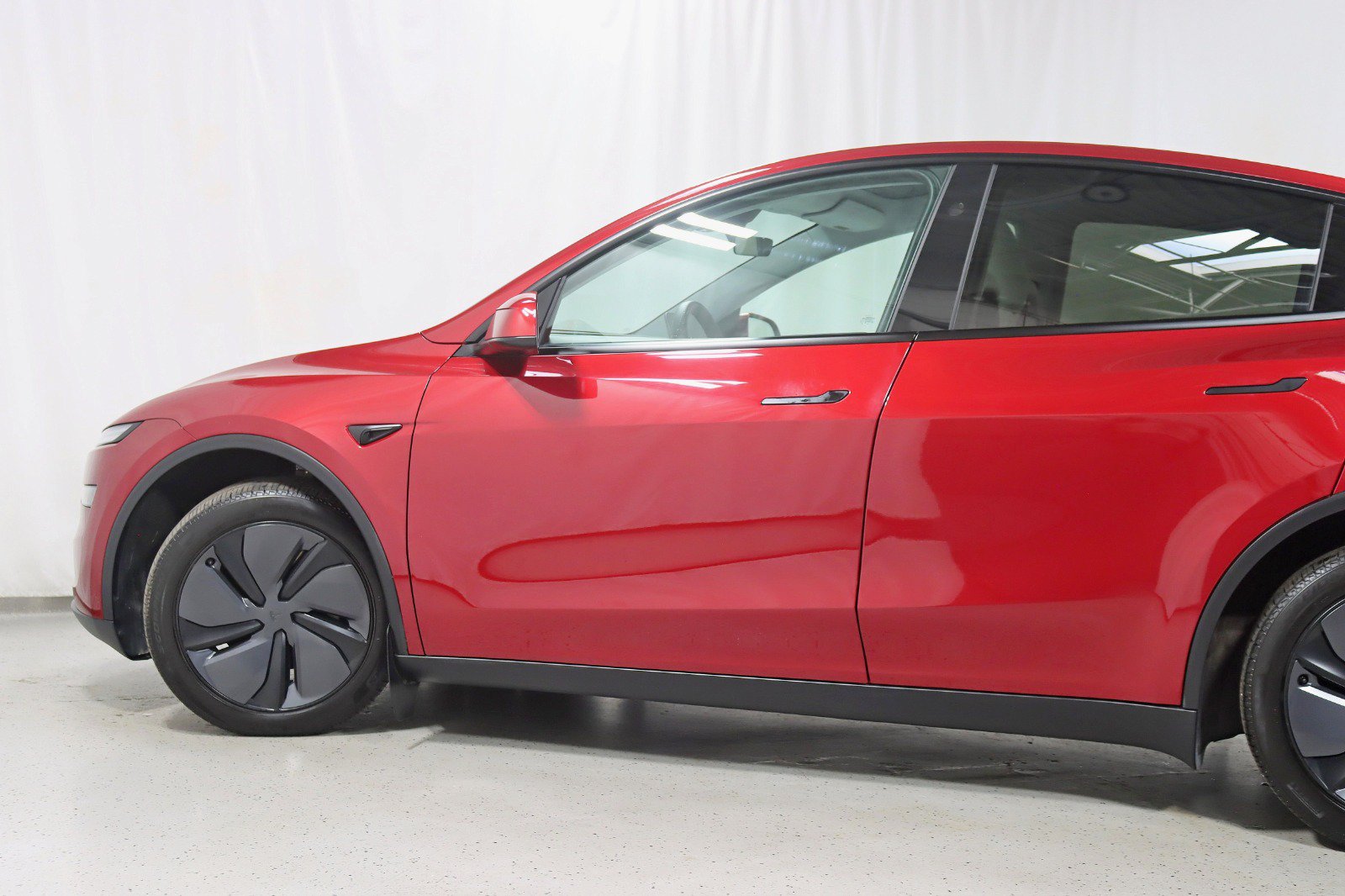 Used 2026 Tesla Model Y AWD image 11