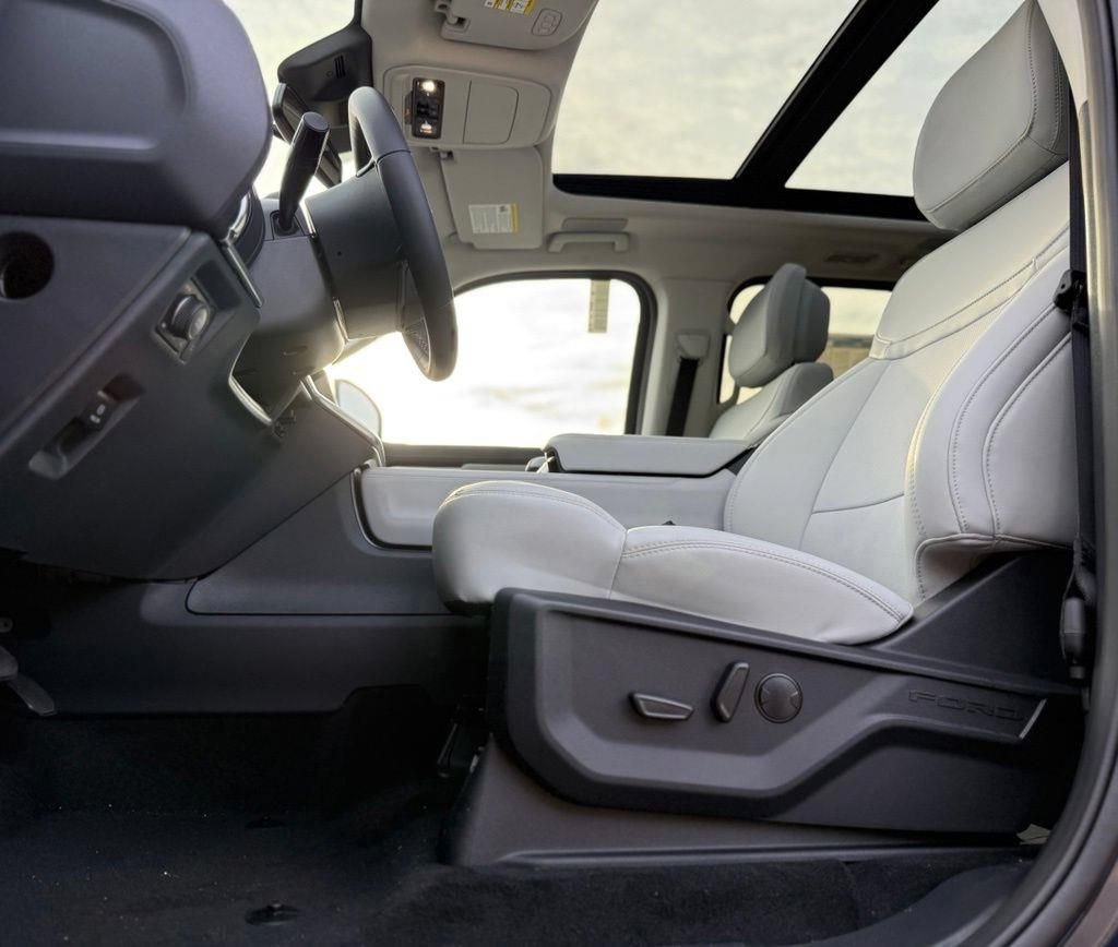 New 2027 Ford Expedition Max Platinum AWD/4WD image 16