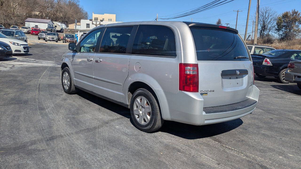 Used 2010 Dodge Grand Caravan SE w/ Climate Group FWD image 10