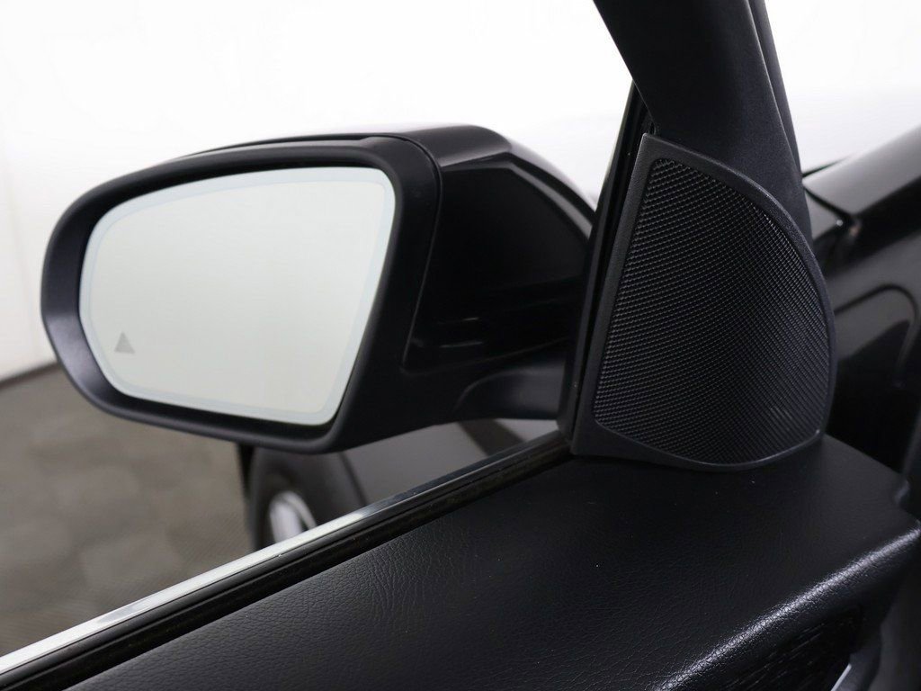 Used 2021 Mercedes-Benz GLC 300 4MATIC w/ Multimedia Package image 35