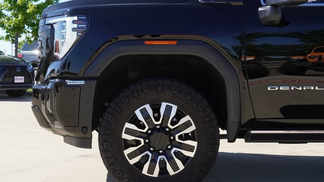 Used 2025 GMC Sierra 2500 Denali Ultimate AWD/4WD image 5