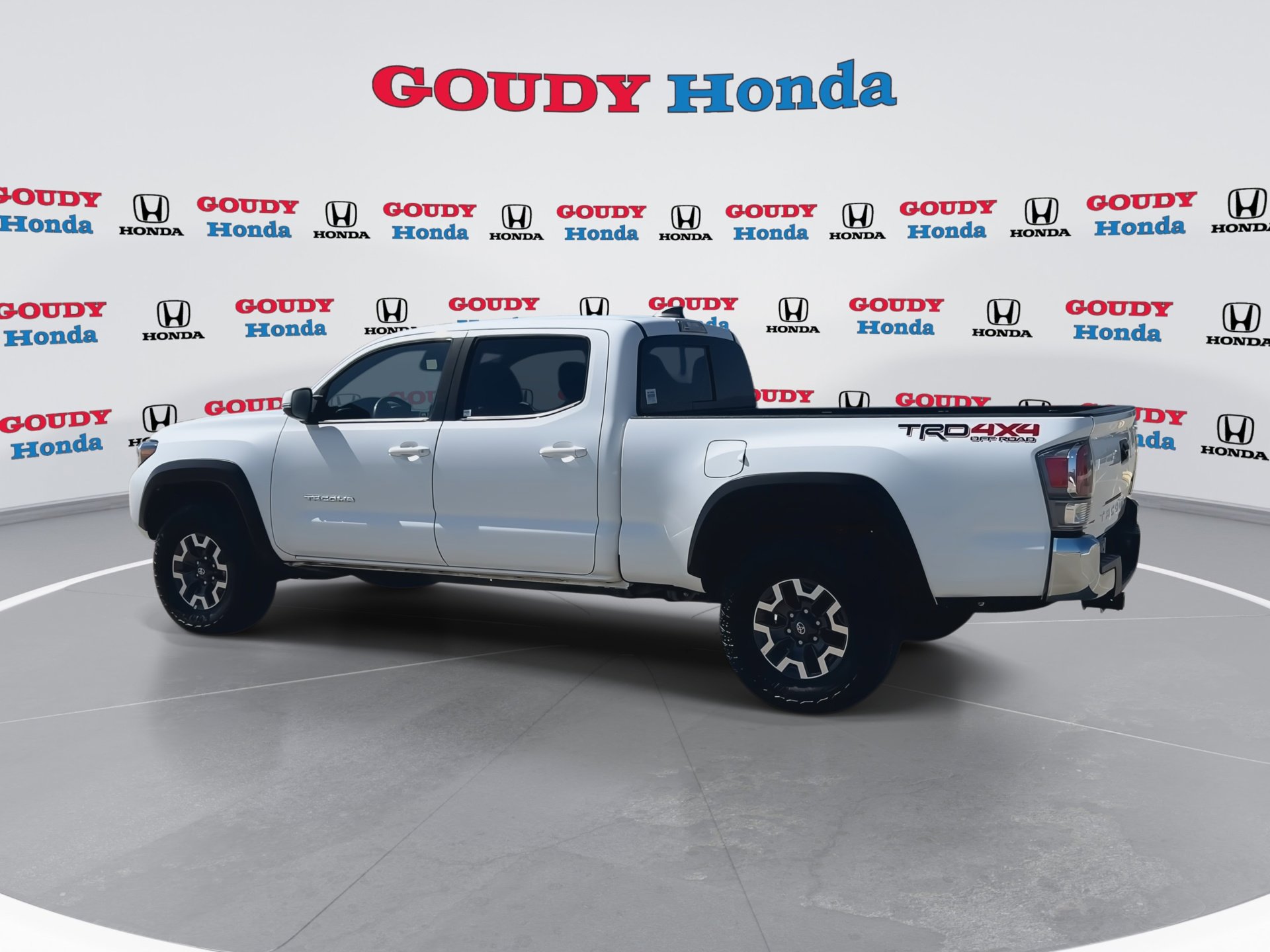 Used 2023 Toyota Tacoma TRD Off-Road AWD/4WD image 6