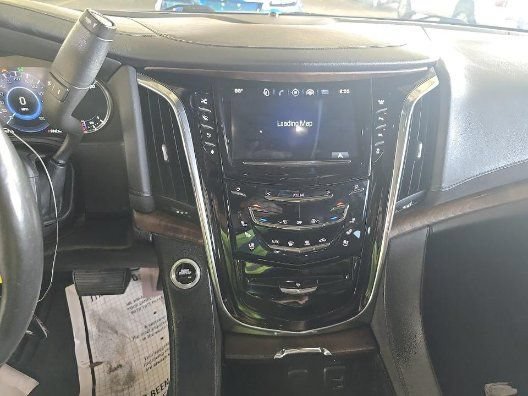 Used 2016 Cadillac Escalade Premium AWD/4WD image 11