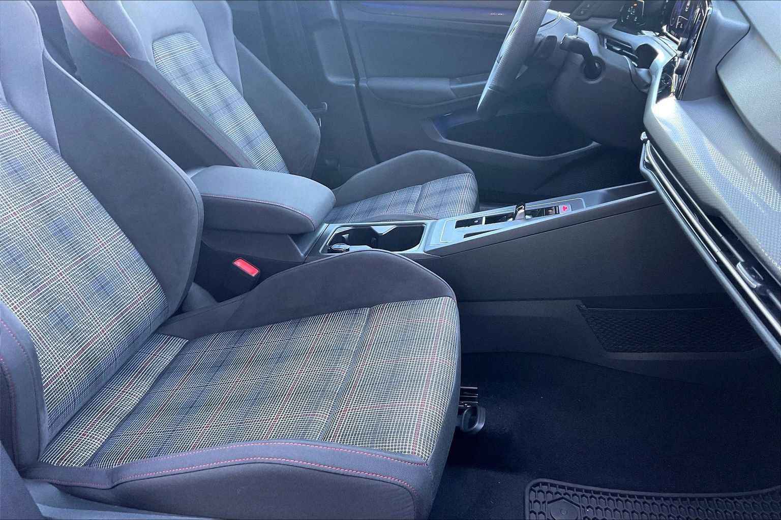 Used 2022 Volkswagen GTI S FWD image 21