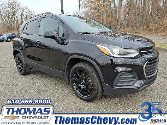 Used 2022 Chevrolet Trax LT w/ Midnight Edition image 1