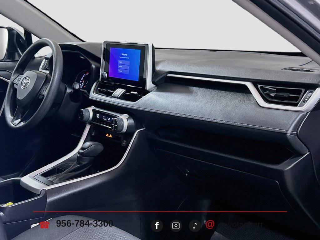 Used 2025 Toyota RAV4 XLE w/ Convenience Package FWD image 27