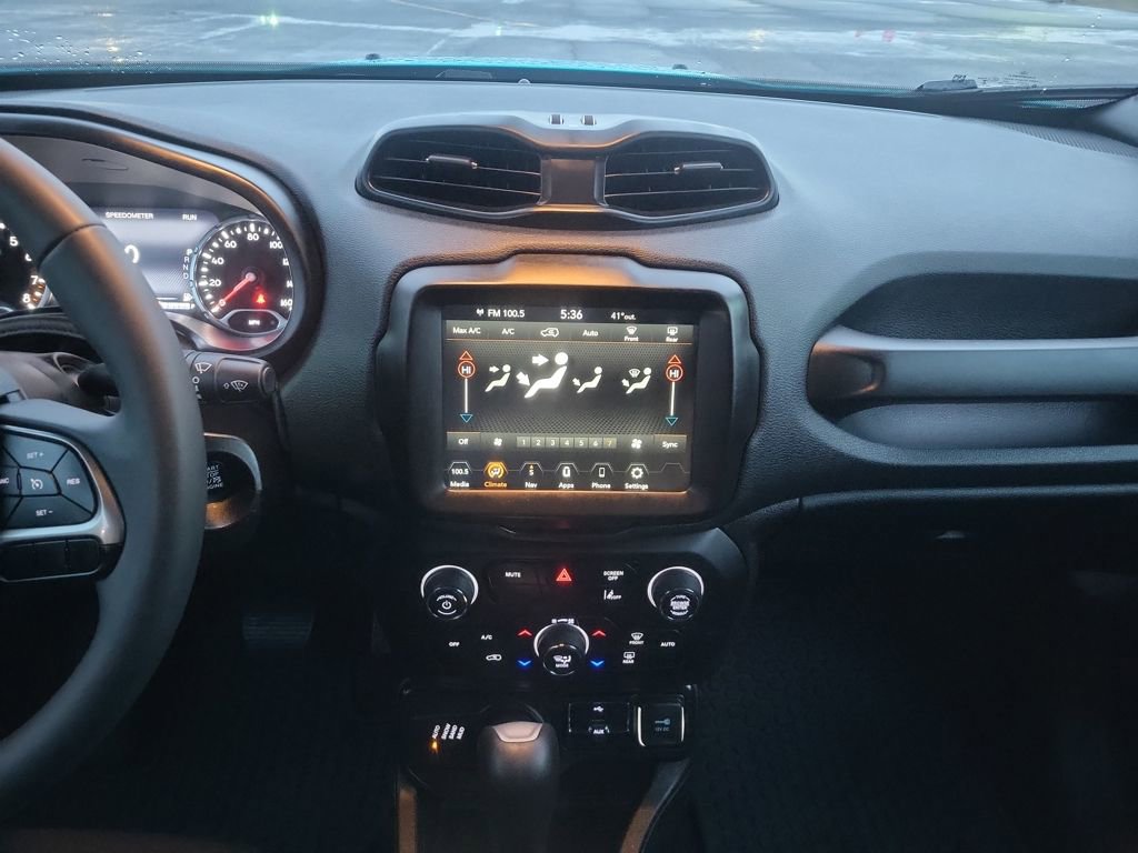 Used 2022 Jeep Renegade Latitude image 19