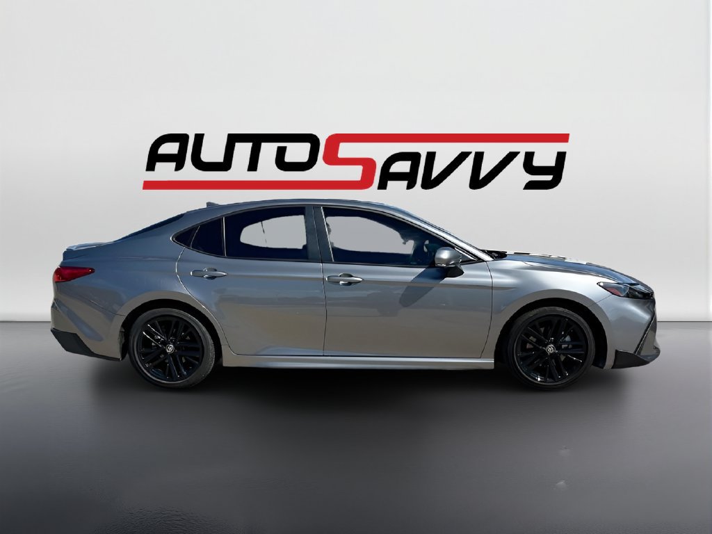 Used 2025 Toyota Camry SE FWD image 8
