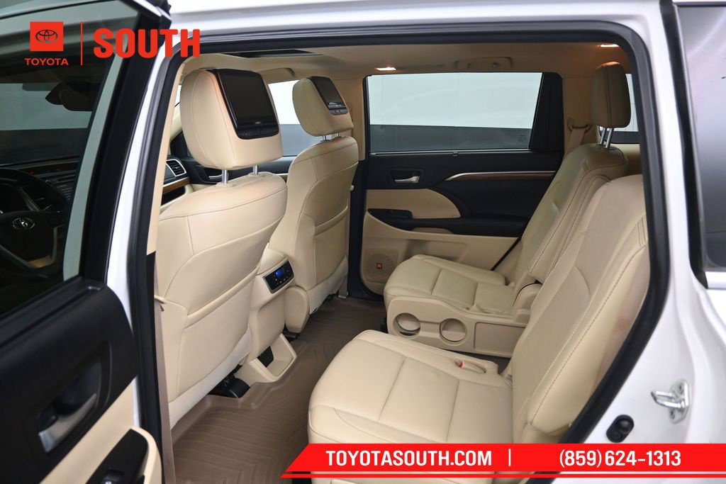 Used 2017 Toyota Highlander Limited AWD/4WD image 10