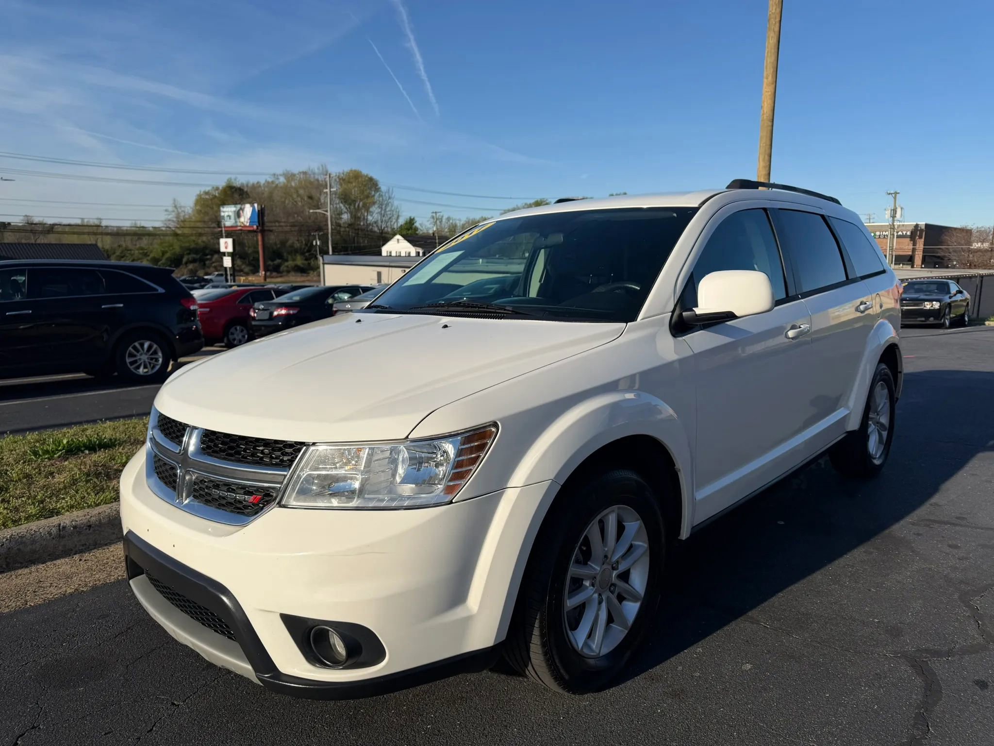 Used 2017 Dodge Journey SXT w/ Comfort/Convenience Group image 3