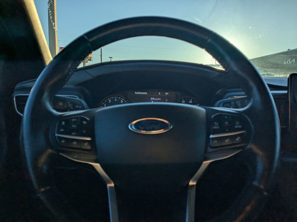 Used 2020 Ford Explorer Limited image 19