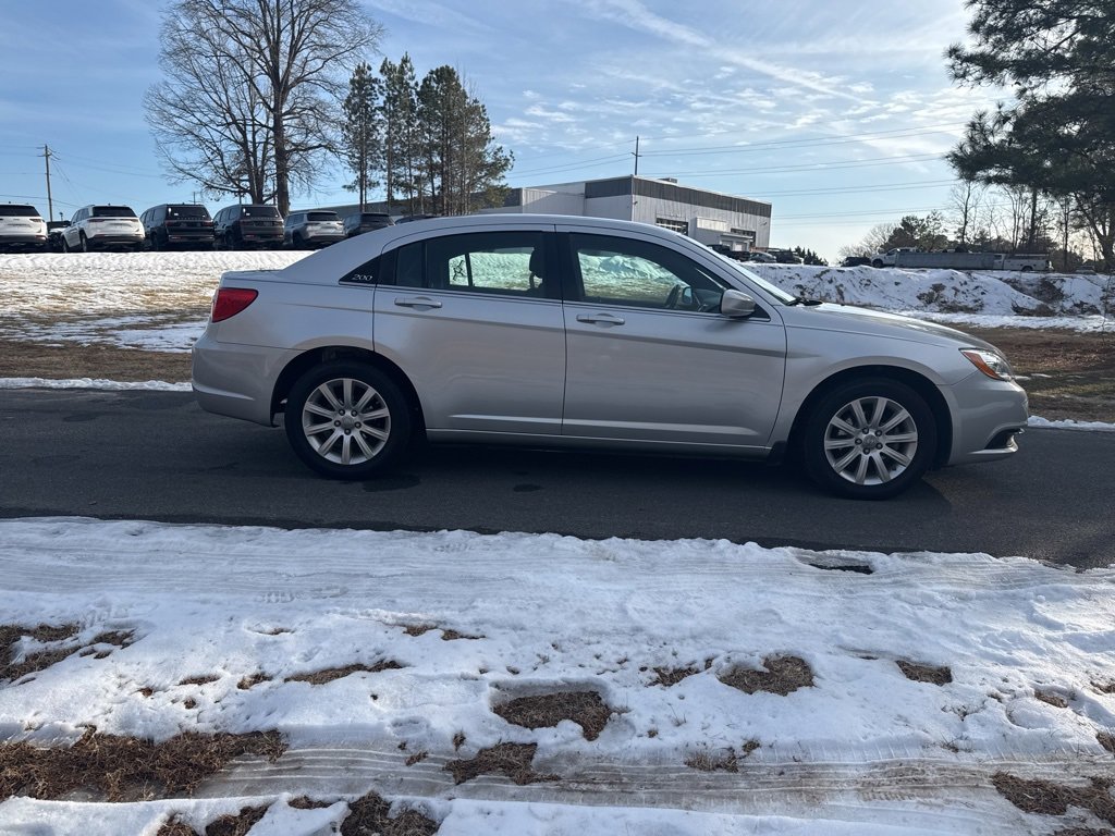 Used 2012 Chrysler 200 Touring w/ Cold Weather Group image 4