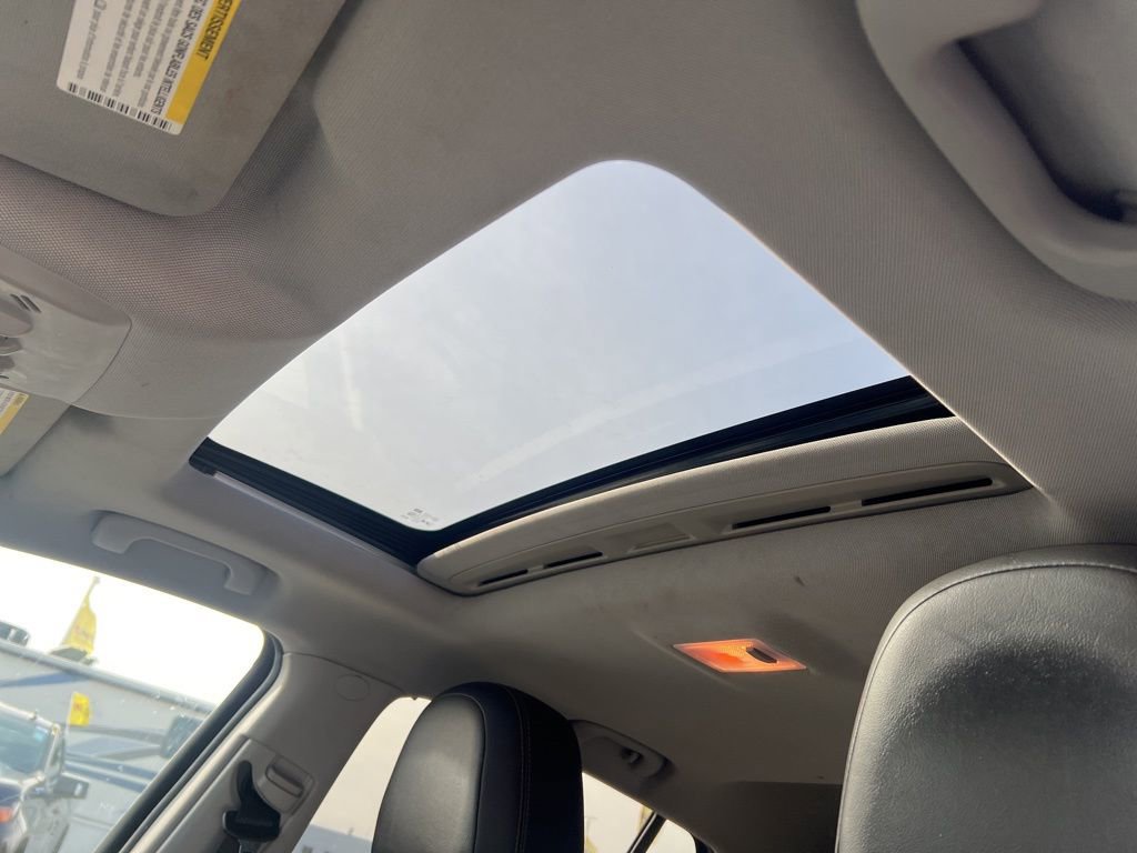 Used 2018 Chevrolet Trax LT w/ Sun & Sound Package image 11