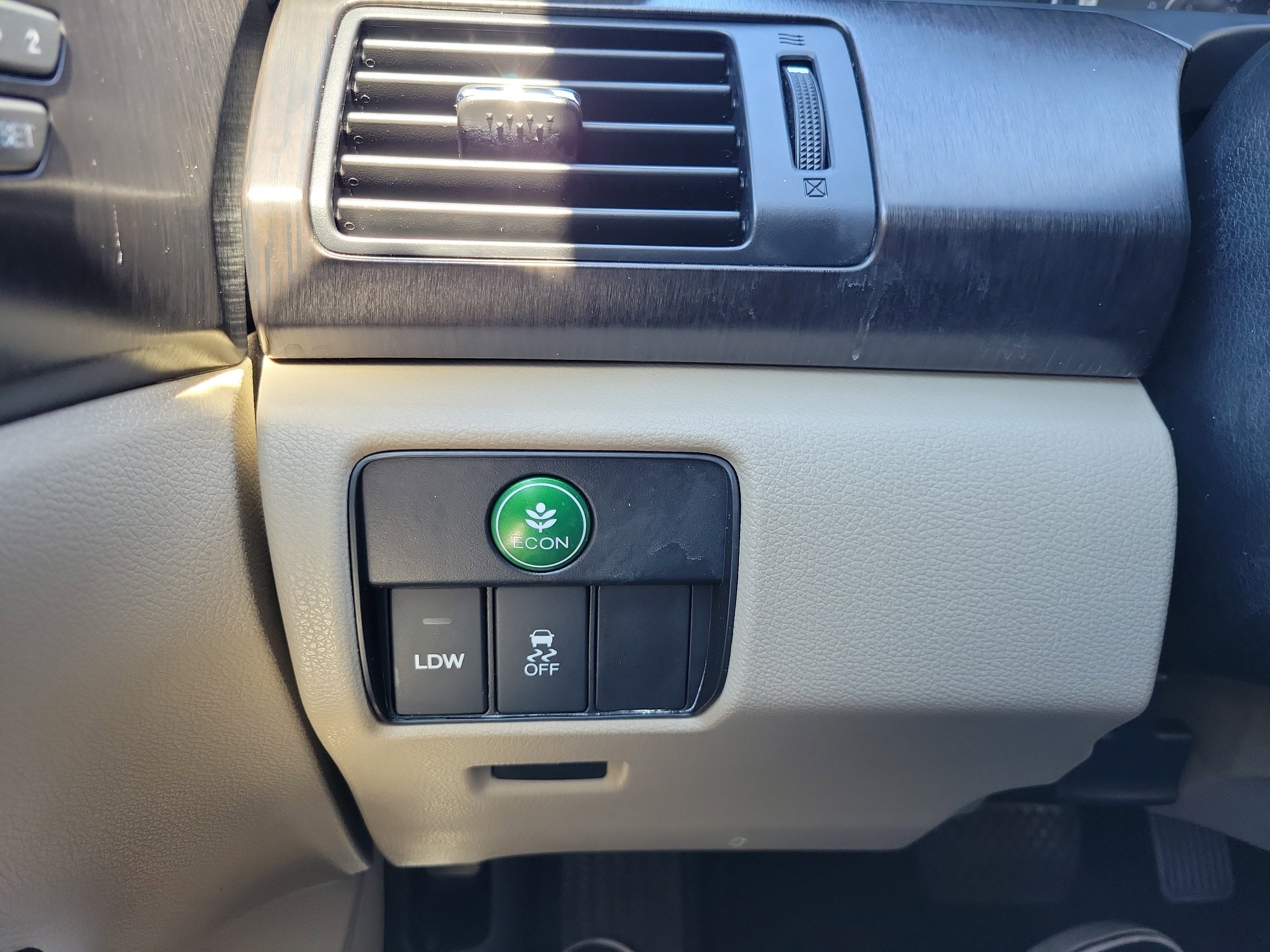 Used 2015 Honda Accord EX-L image 25