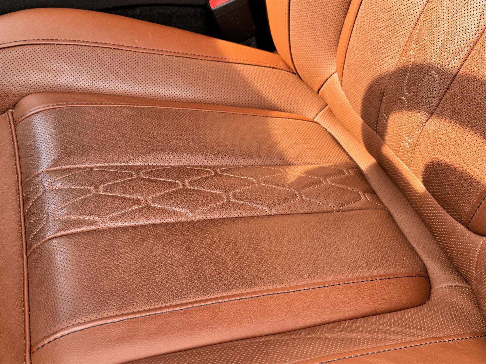 Used 2025 BMW X7 M60i image 13
