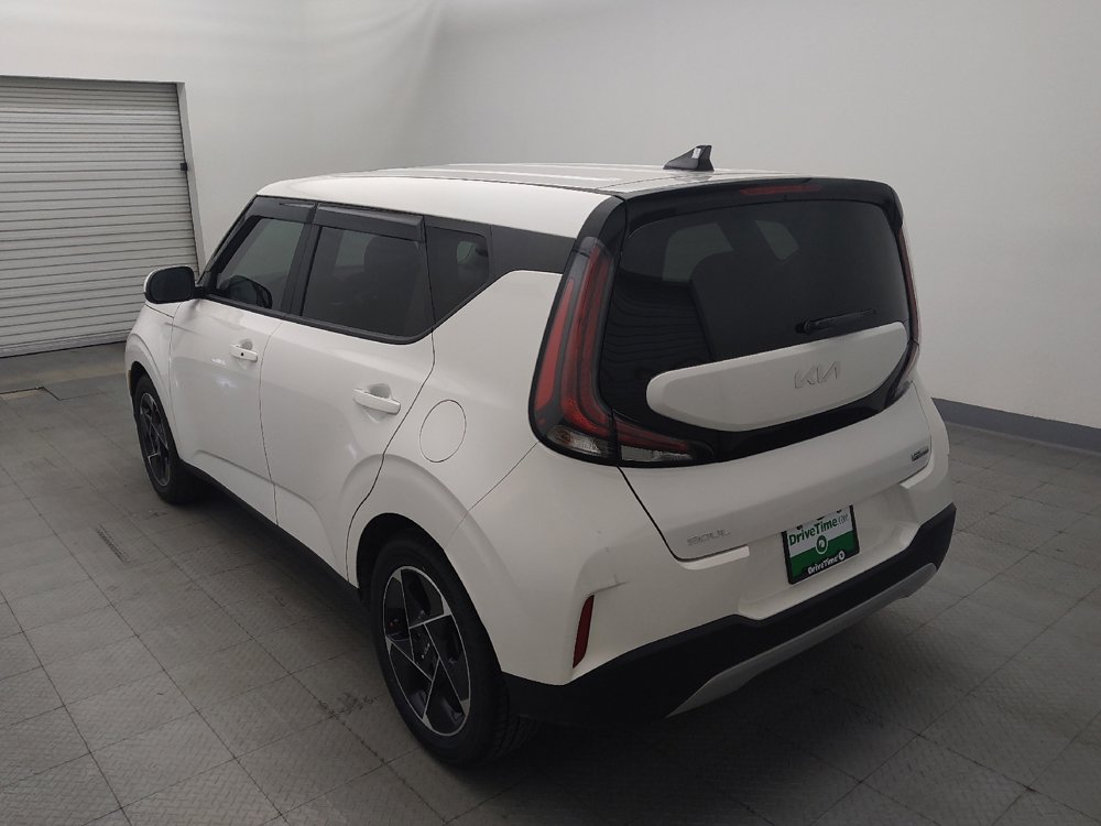 Used 2024 Kia Soul EX image 5