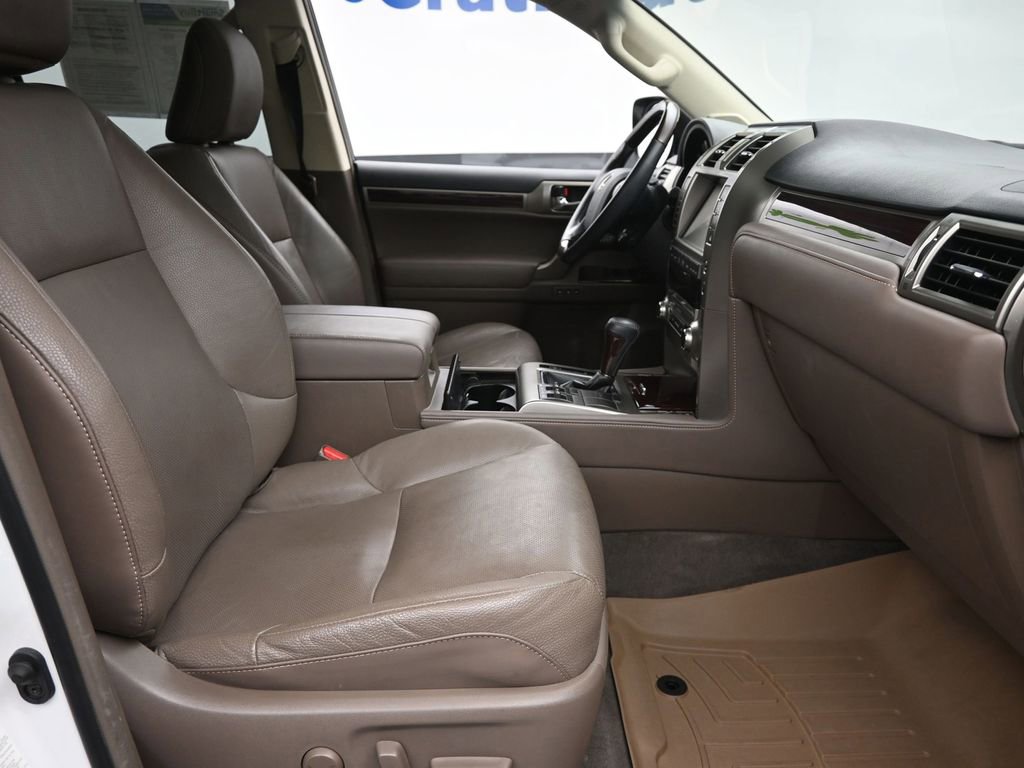 Used 2019 Lexus GX 460 image 7
