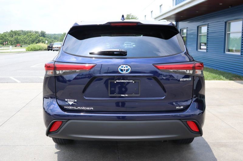 Used 2021 Toyota Highlander XLE image 7