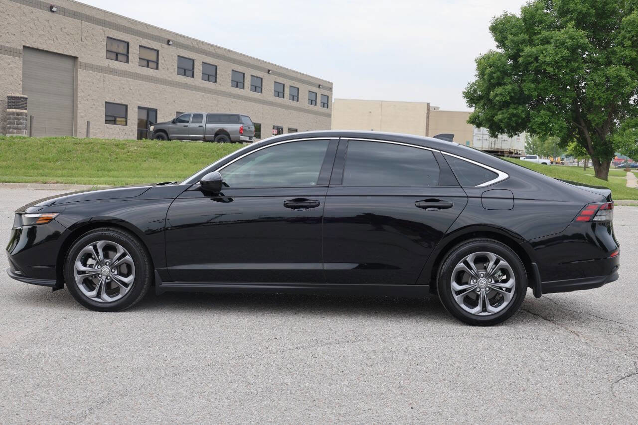 Used 2023 Honda Accord EX image 8