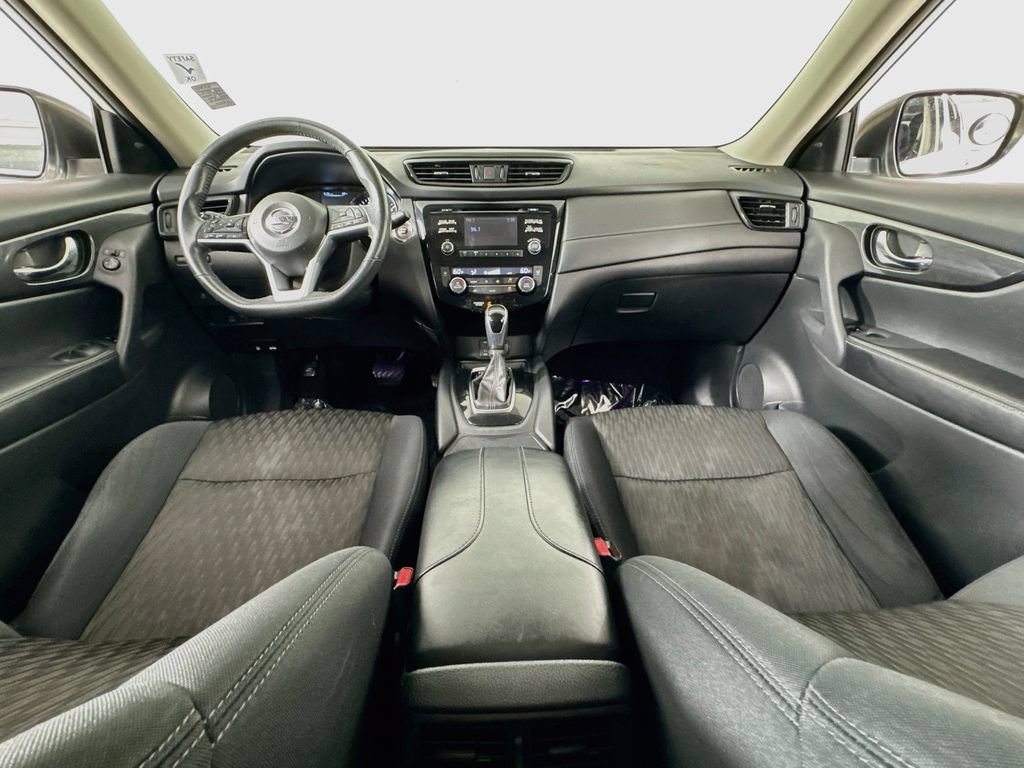 Used 2017 Nissan Rogue SV AWD/4WD image 30