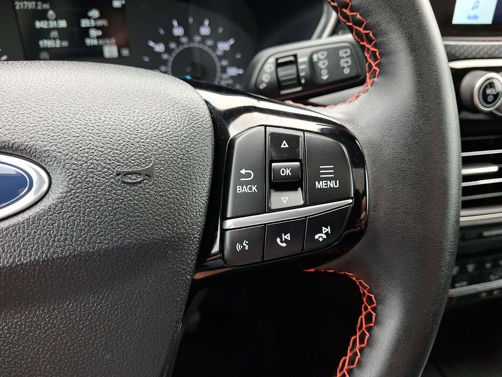 Certified 2022 Ford Escape SEL w/ SEL Stealth AWD Package image 22