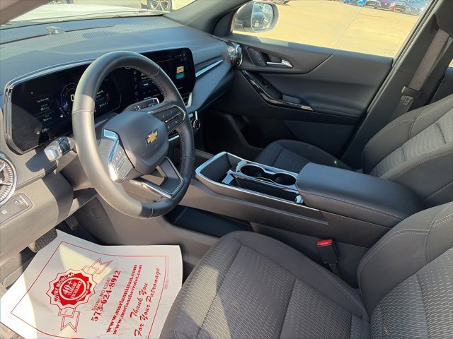 Used 2025 Chevrolet Equinox LT image 16