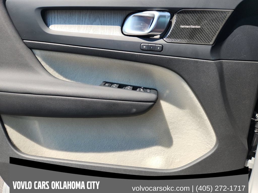 Certified 2024 Volvo XC40 B5 Plus w/ Protection Package Premier AWD/4WD image 18