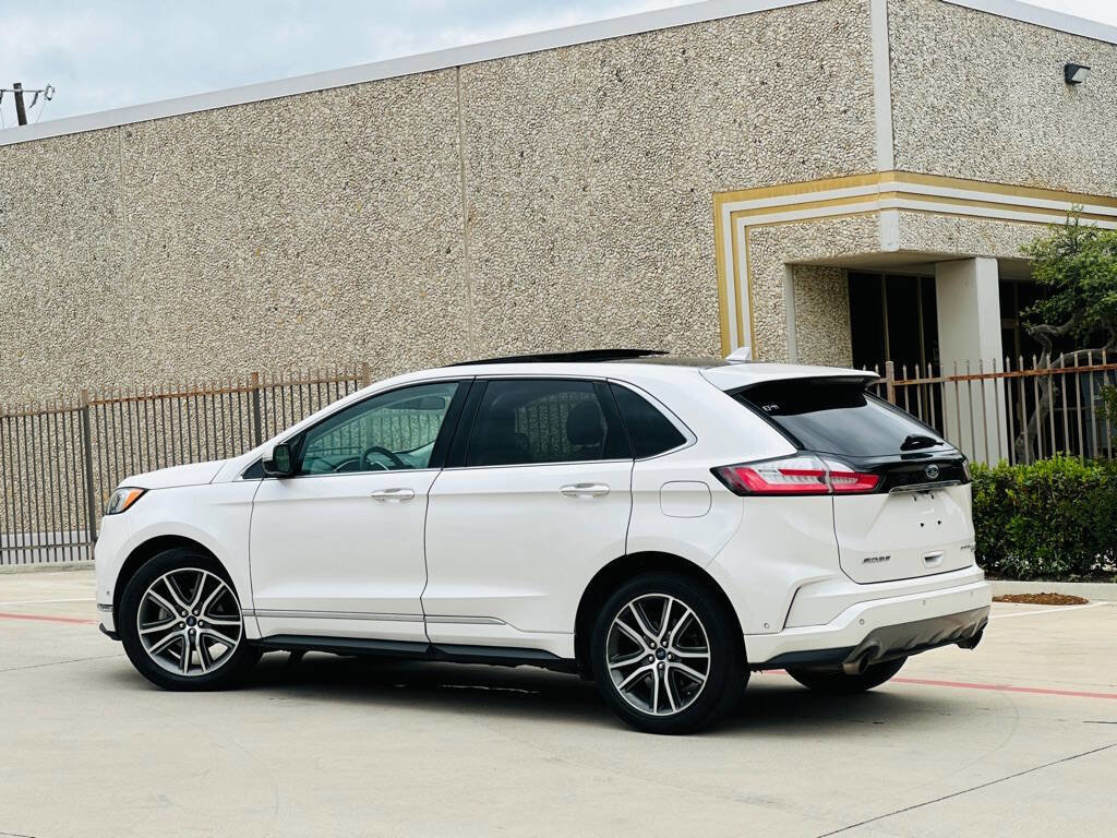 Used 2019 Ford Edge Titanium w/ Equipment Group 301A FWD image 6