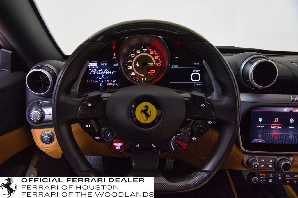 Used 2019 Ferrari Portofino image 11