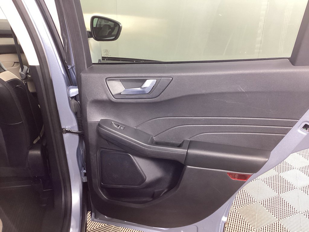 Used 2022 Ford Escape SEL image 10
