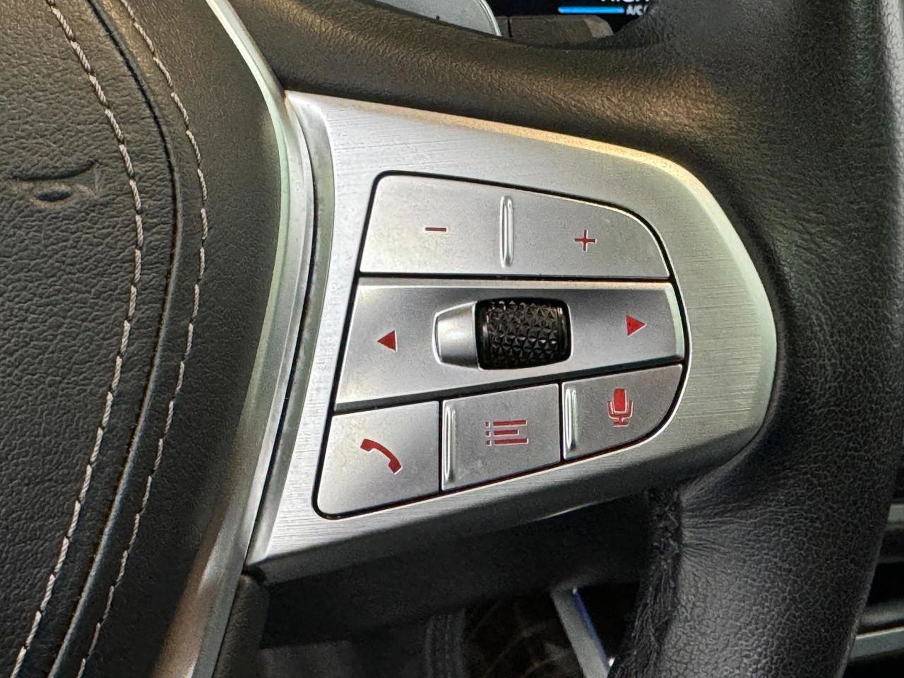 Used 2025 BMW X7 xDrive40i image 31