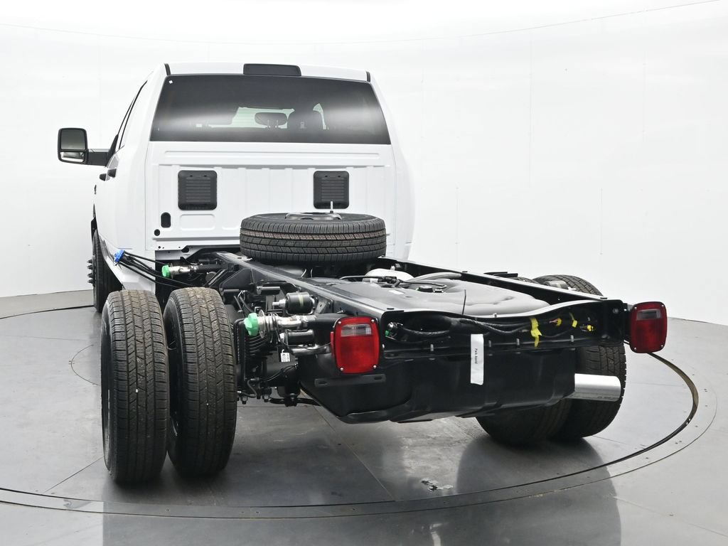 New 2026 RAM 3500 Tradesman AWD/4WD image 9