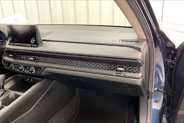 Certified 2025 Honda Accord SE image 18