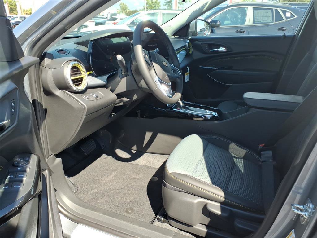 New 2026 Chevrolet Trax LT w/ Driver Confidence Package FWD image 11