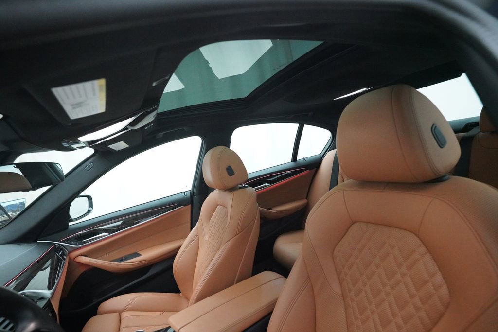 Used 2021 BMW 530i xDrive w/ Convenience Package image 32