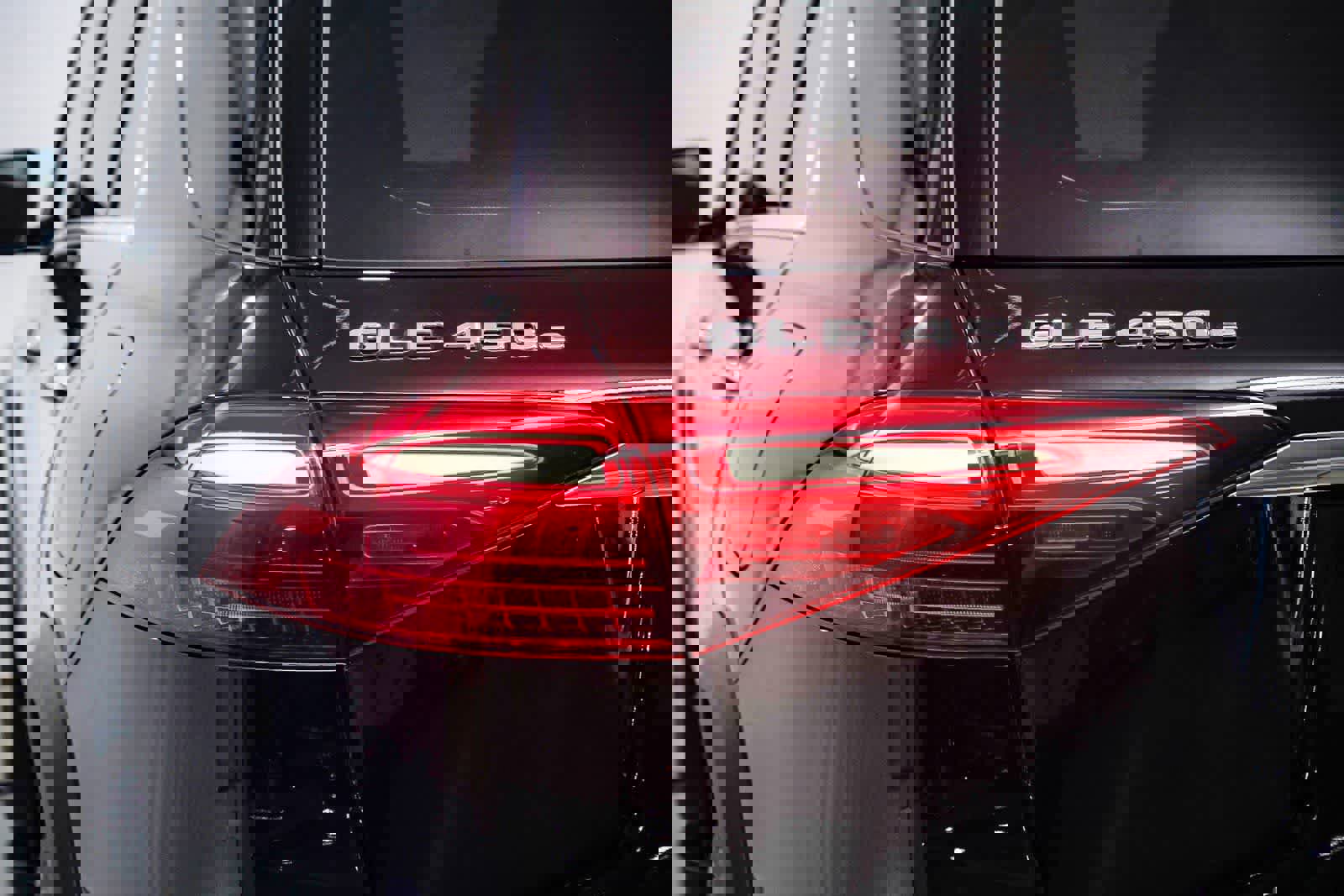 Used 2026 Mercedes-Benz GLE 450e 4MATIC image 9