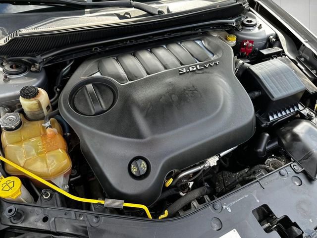 Used 2014 Dodge Avenger SXT w/ Sun/Sound Group image 28