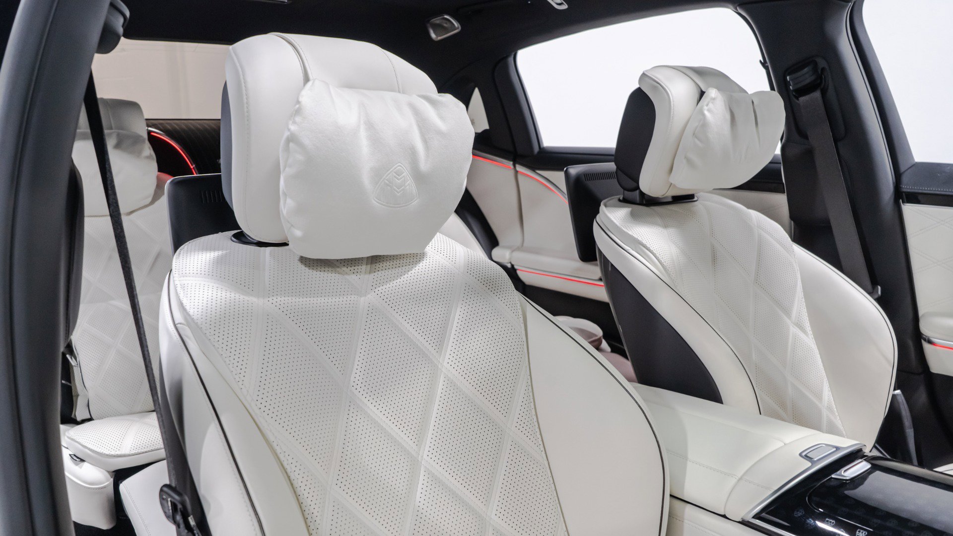 Used 2024 Mercedes-Benz Maybach S 680 4MATIC image 62