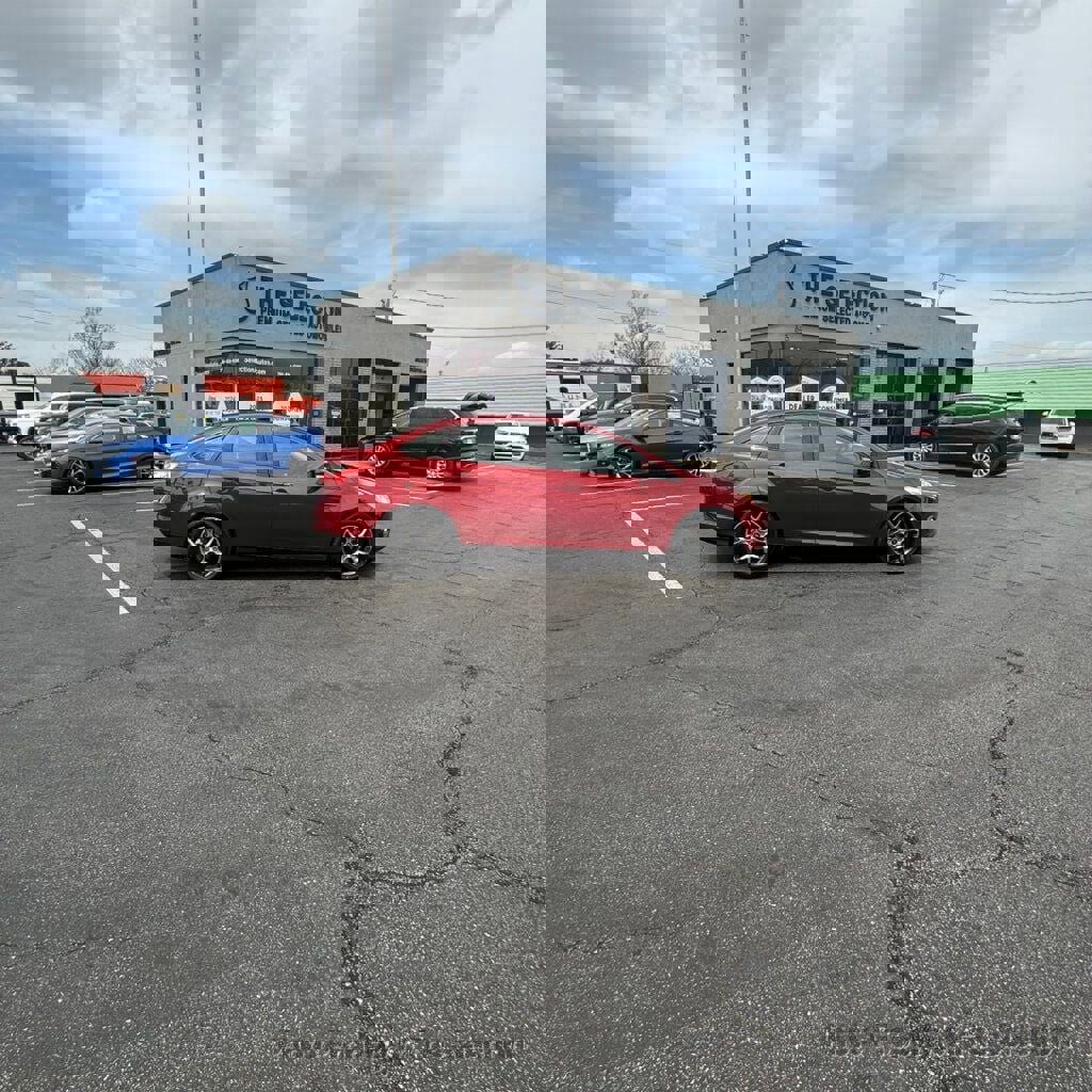 Used 2014 Ford Focus SE w/ Equipment Group 201A image 18