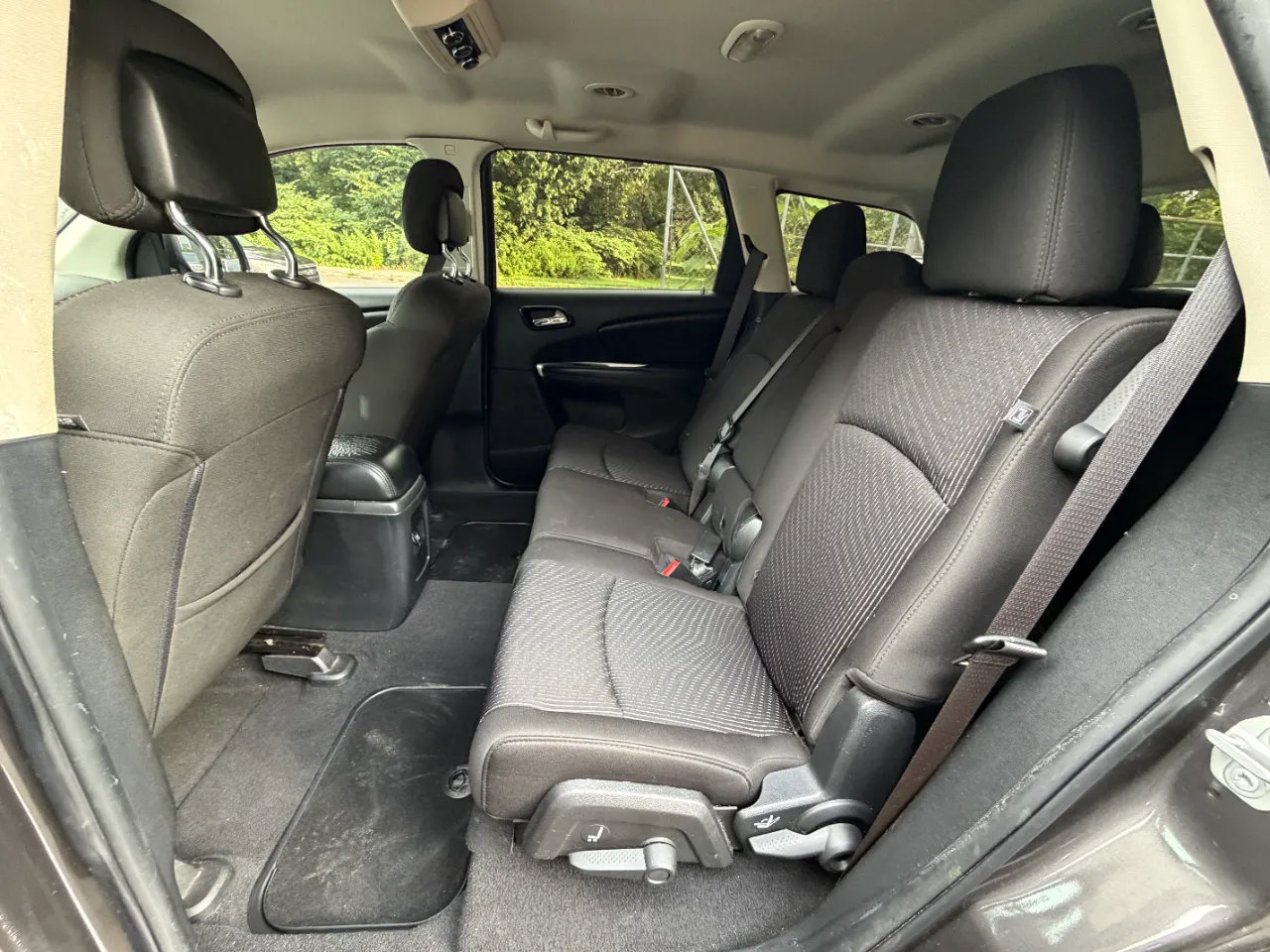 Used 2019 Dodge Journey SE w/ Connectivity Group FWD image 23