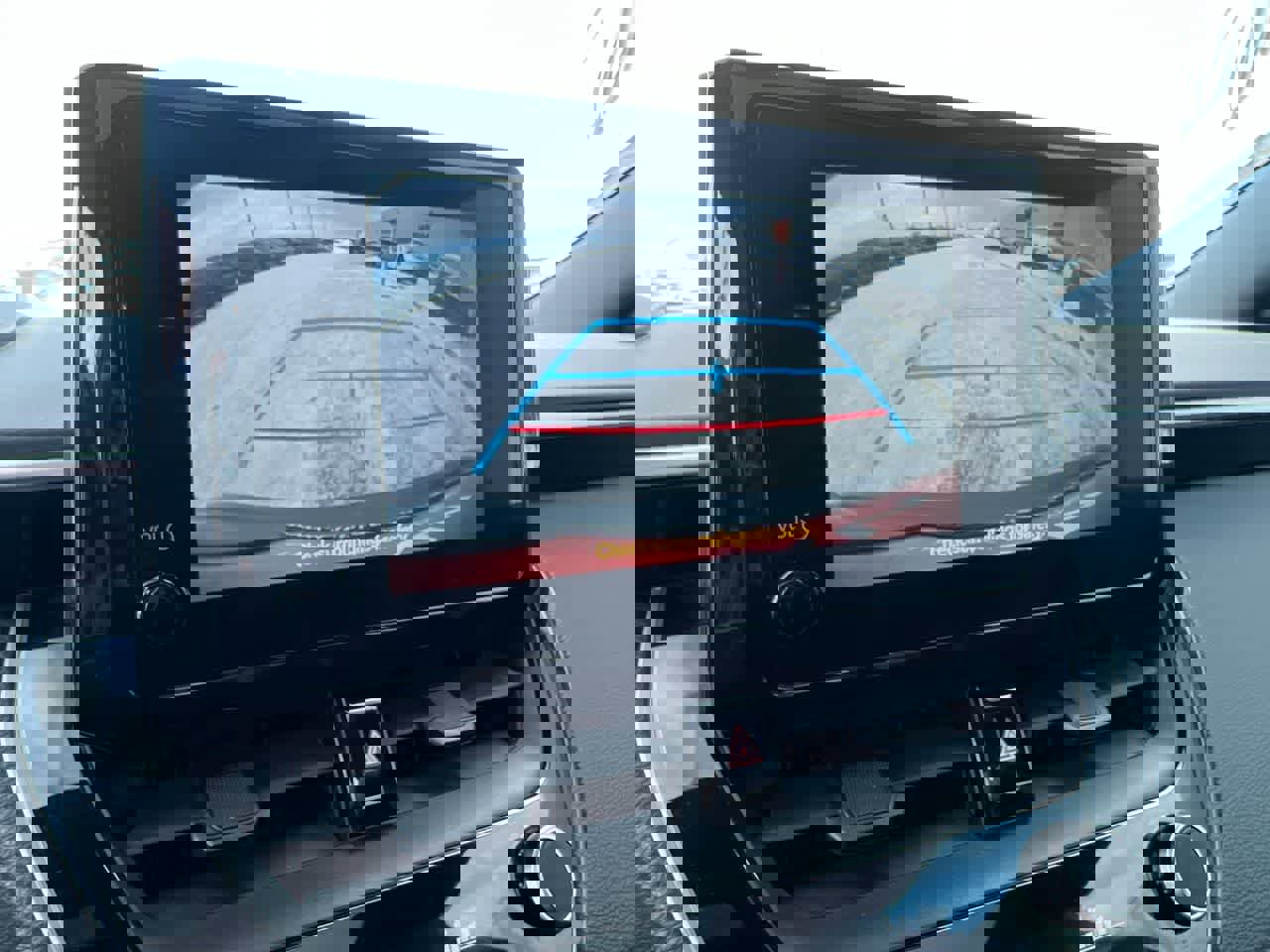 Used 2023 Toyota Corolla SE w/ SE Premium Package image 17