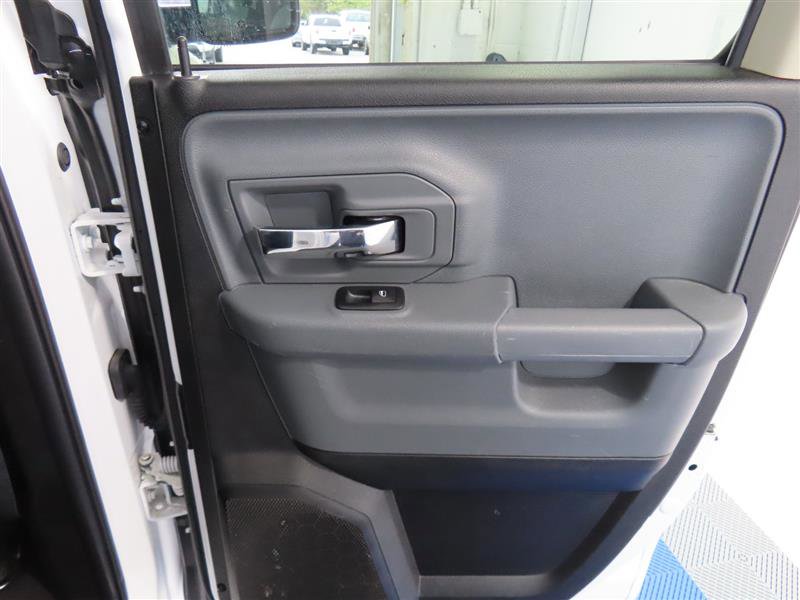 Used 2024 RAM 1500 Classic SLT AWD/4WD image 28